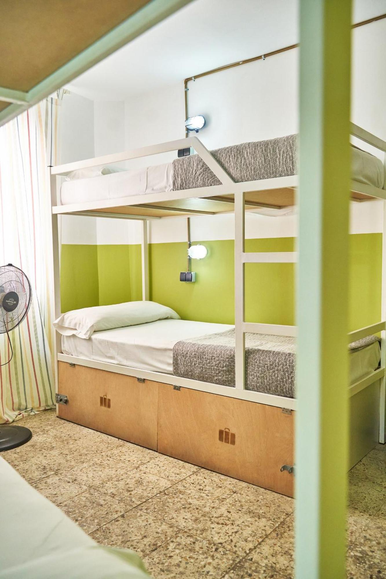 Loft Hostal Group Льорет-де-Мар Экстерьер фото