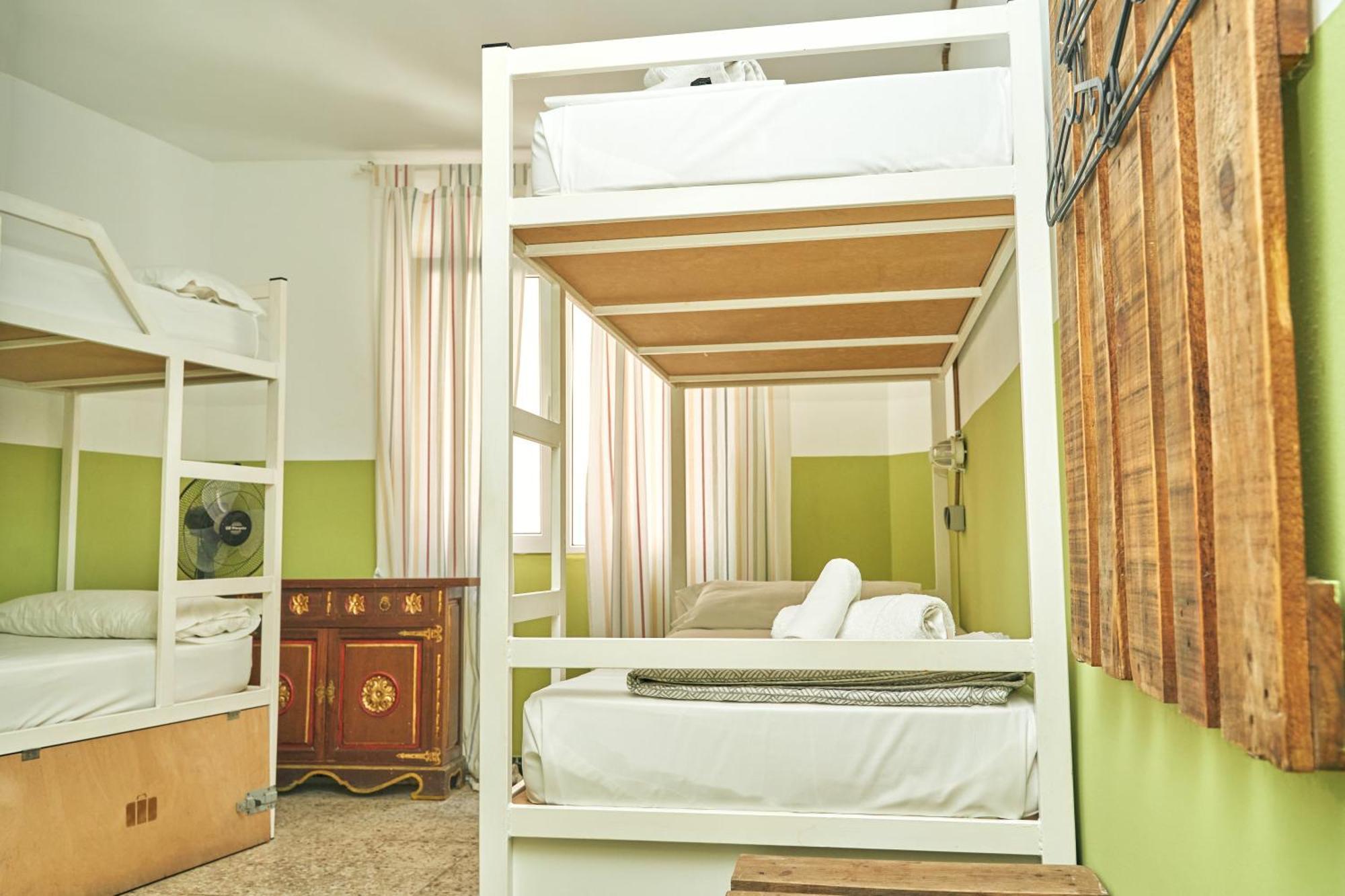 Loft Hostal Group Льорет-де-Мар Экстерьер фото